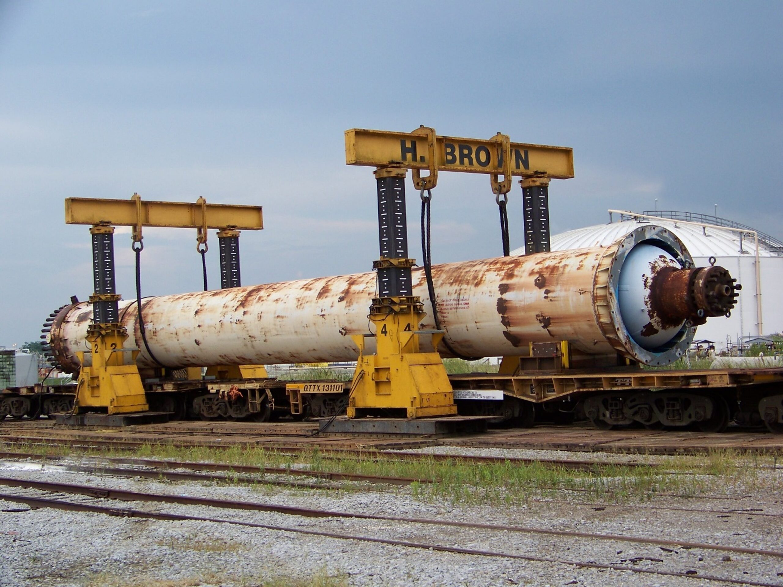 H. Brown, Inc. rigging service using hydraulic gantries to load an 800,000 lb. tower onto a rail car in South Louisiana.